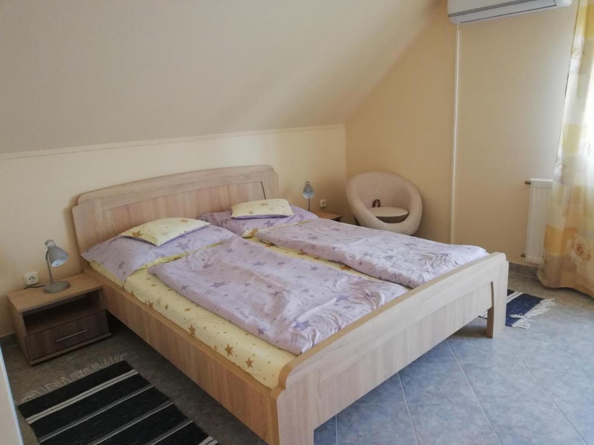 Imola És Andrea Apartmanház Hajdúszoboszló Exterior foto