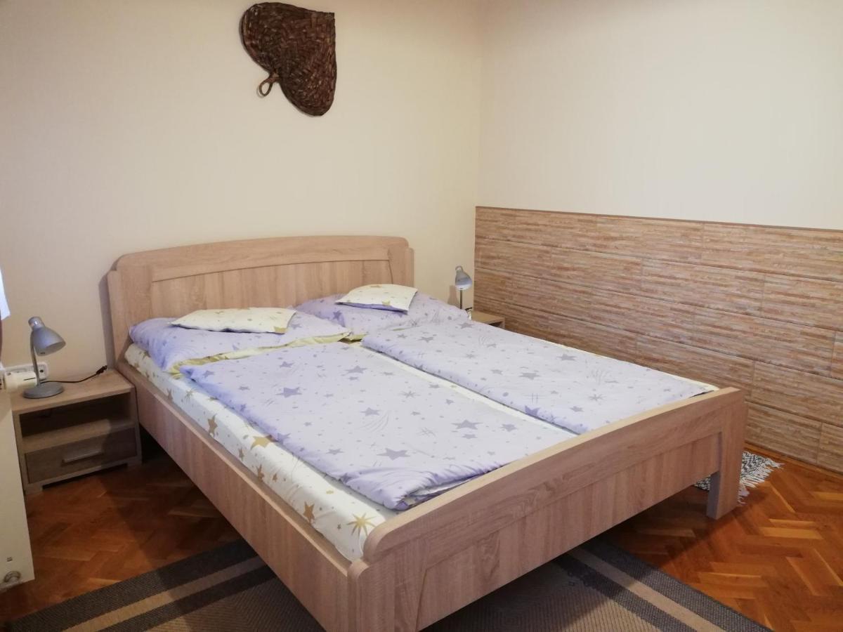 Imola És Andrea Apartmanház Hajdúszoboszló Exterior foto
