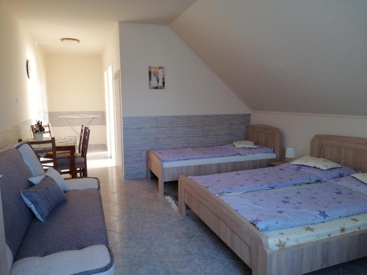 Imola És Andrea Apartmanház Hajdúszoboszló Exterior foto