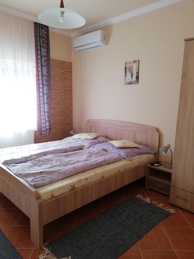 Imola És Andrea Apartmanház Hajdúszoboszló Exterior foto