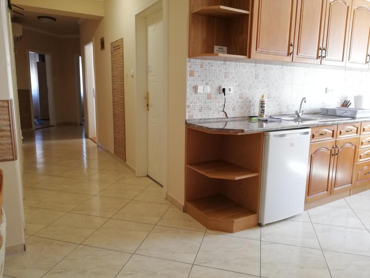 Imola És Andrea Apartmanház Hajdúszoboszló Exterior foto